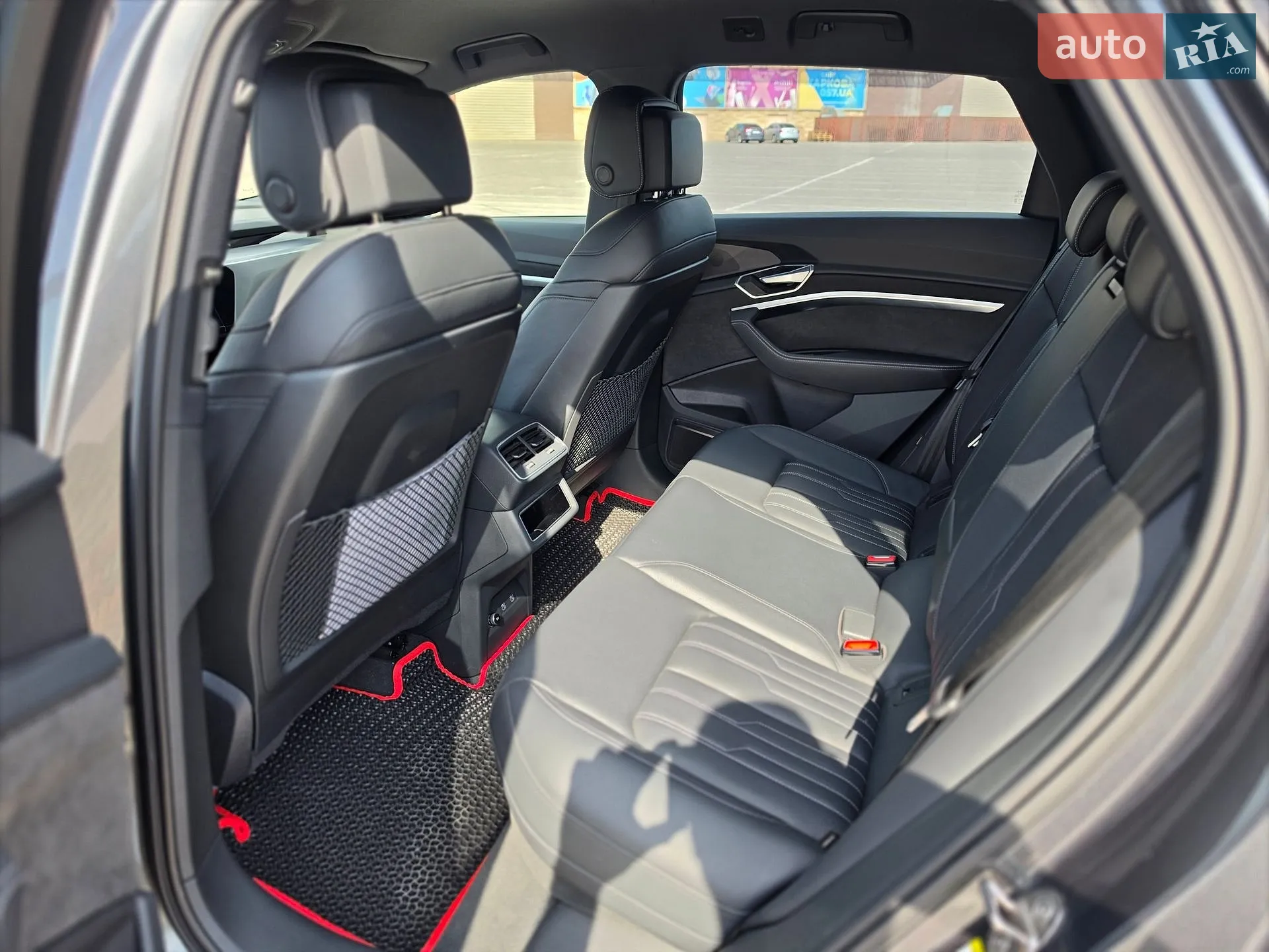 2020 Audi e-tron S - мініатюра 60