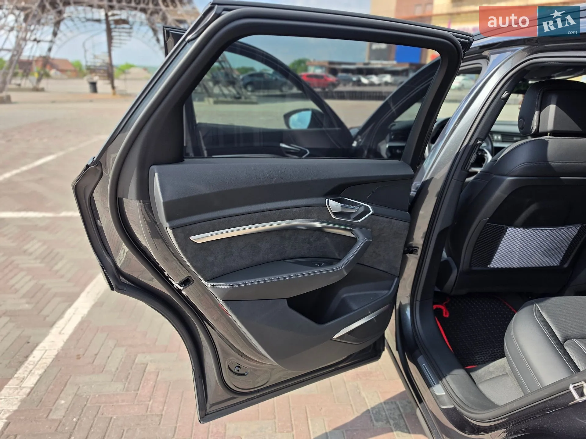 2020 Audi e-tron S - мініатюра 57