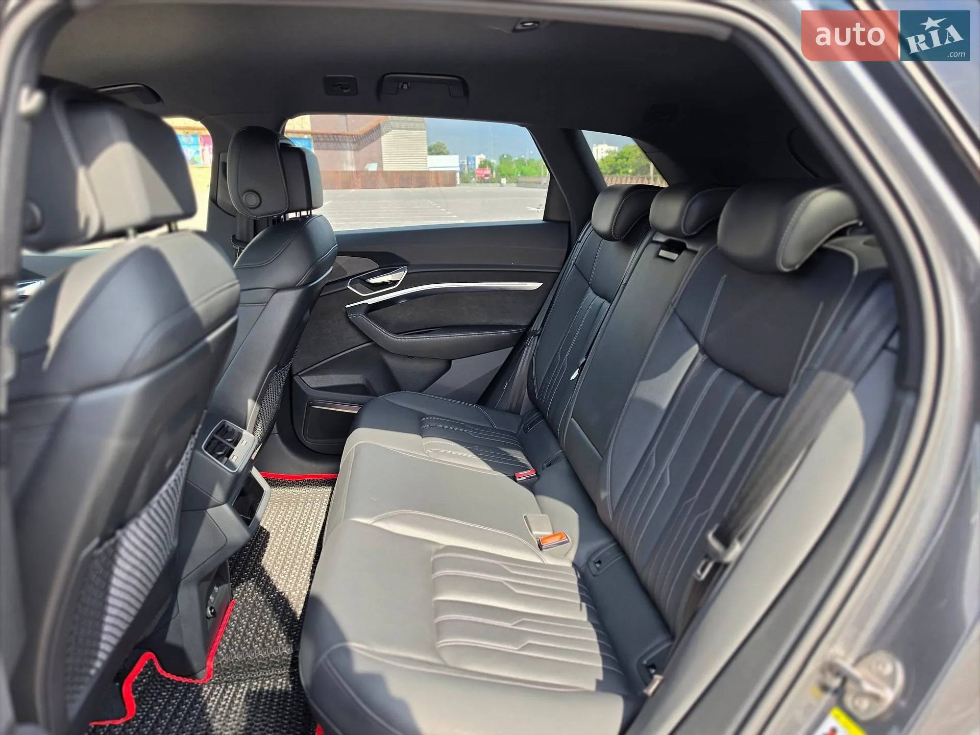 2020 Audi e-tron S - мініатюра 58