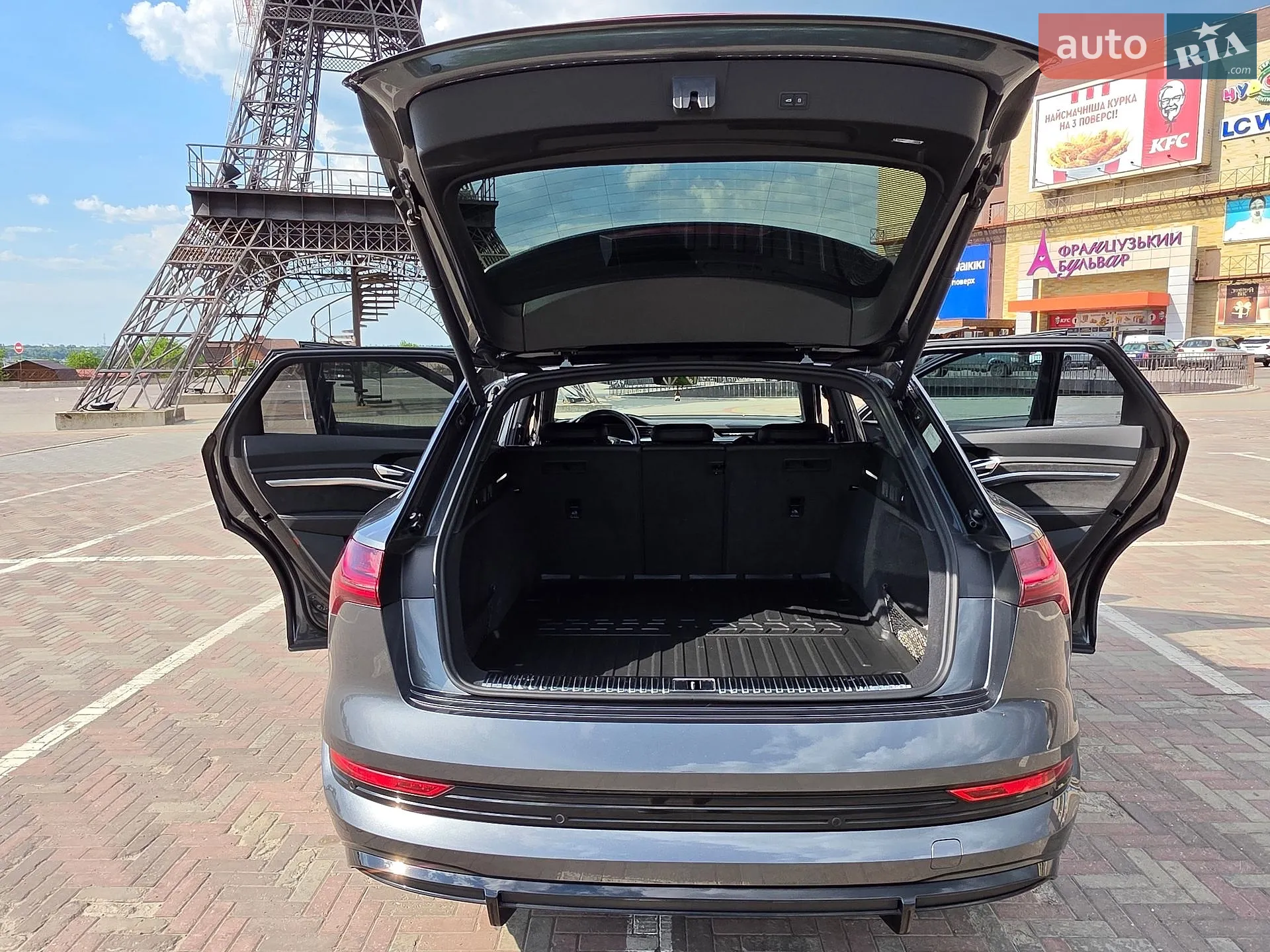 2020 Audi e-tron S - мініатюра 64