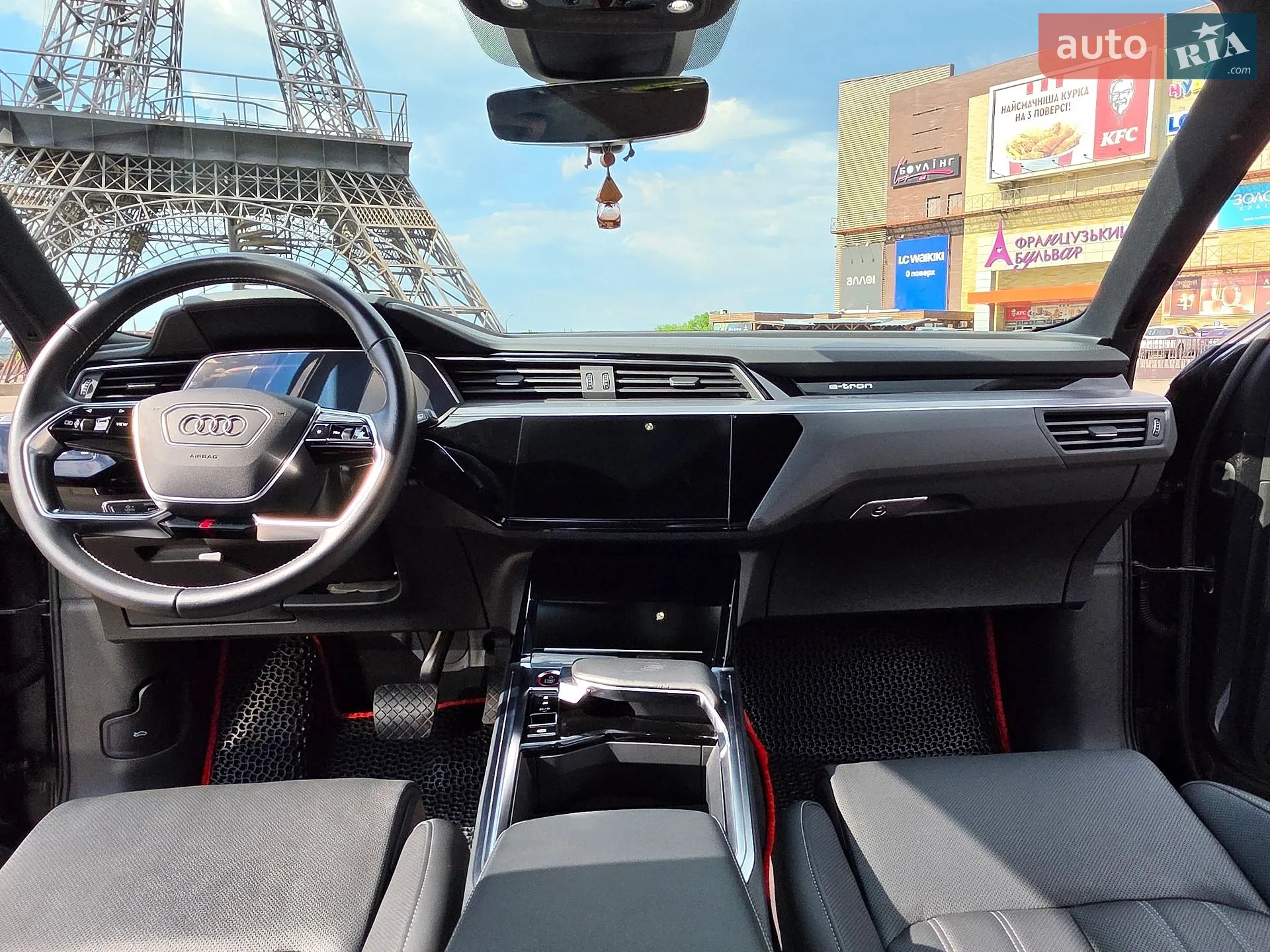 2020 Audi e-tron S - мініатюра 34