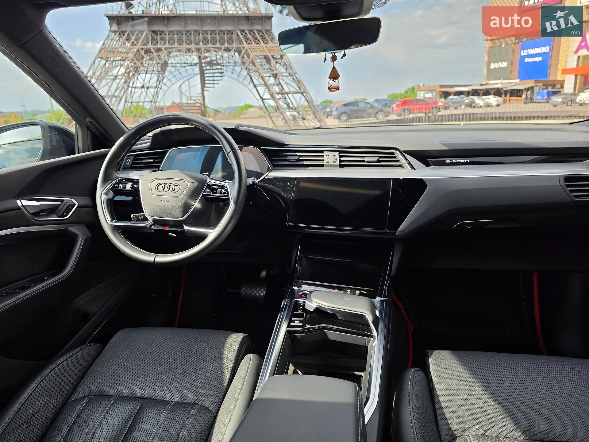 2020 Audi e-tron S - мініатюра 38