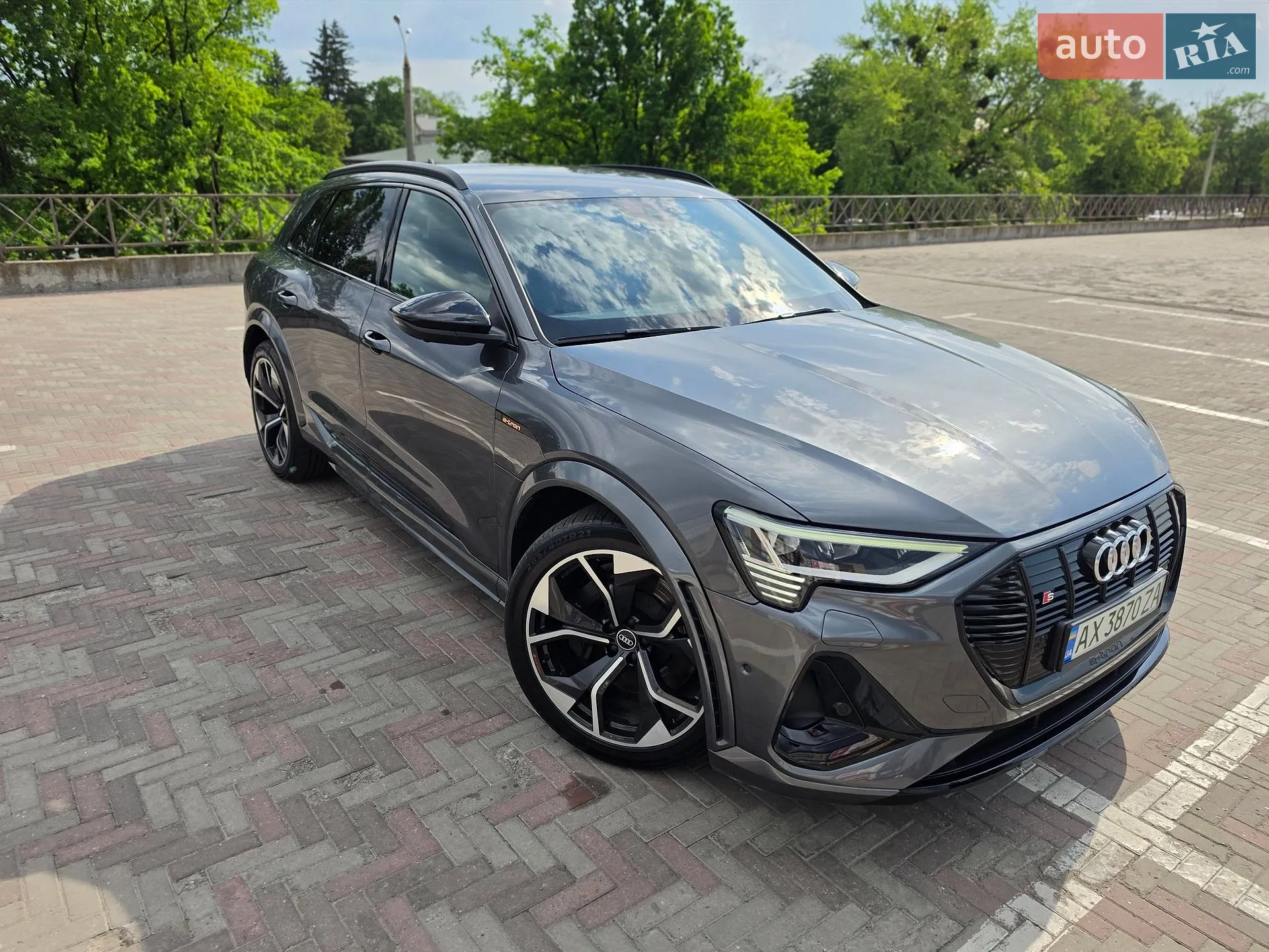 2020 Audi e-tron S - мініатюра 18