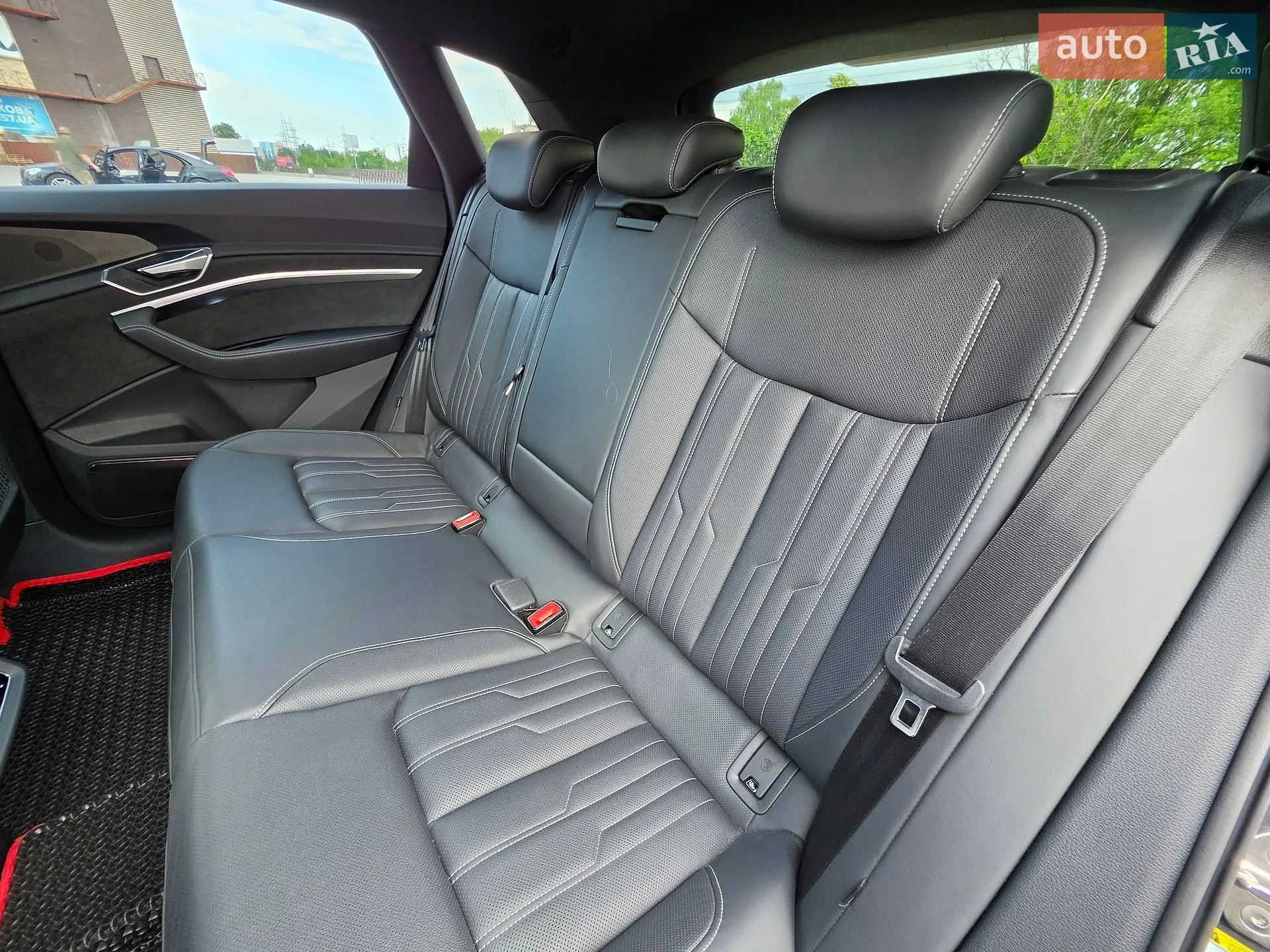 2020 Audi e-tron S - мініатюра 63