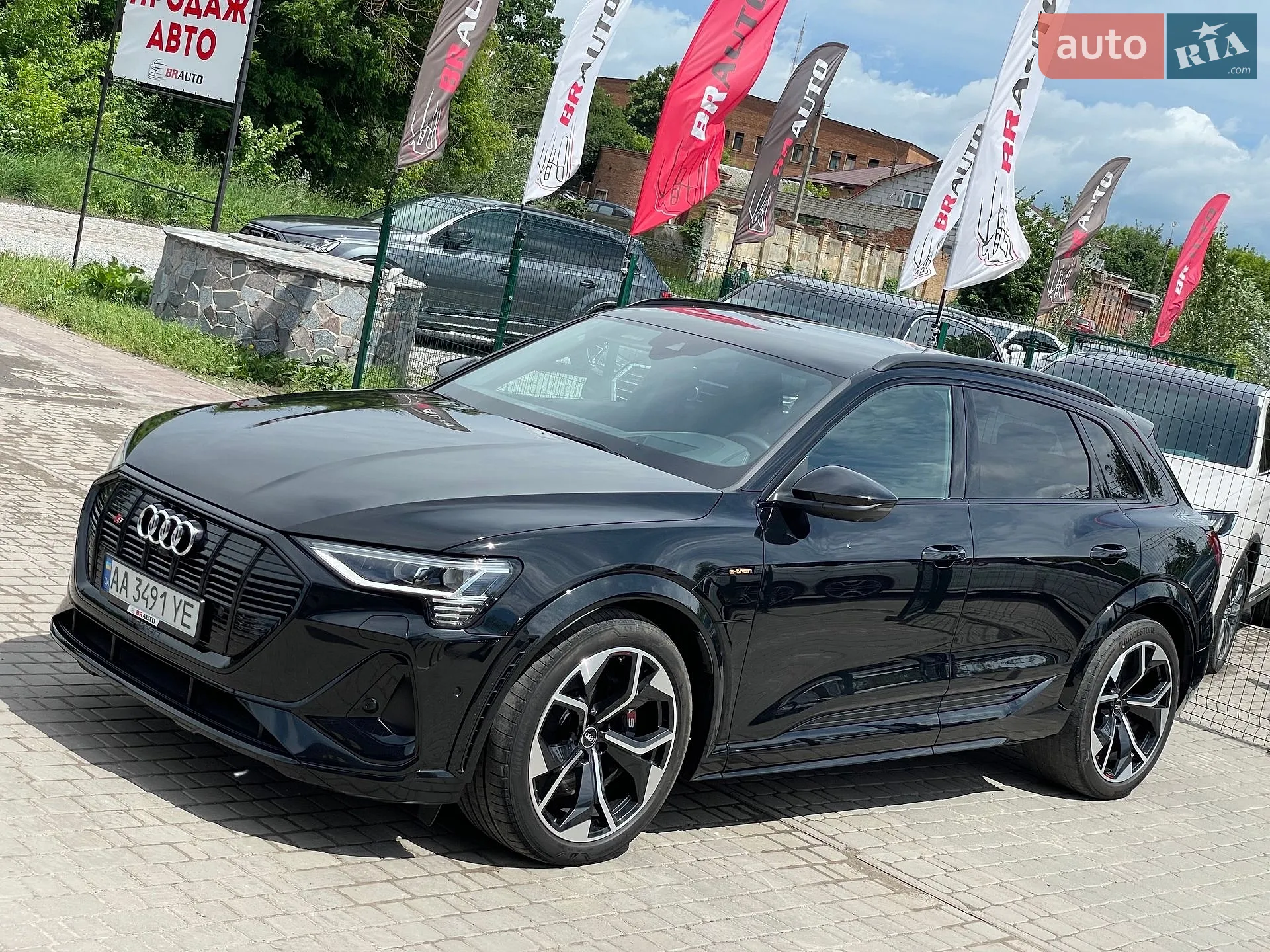 2022 Audi e-tron S - мініатюра 3