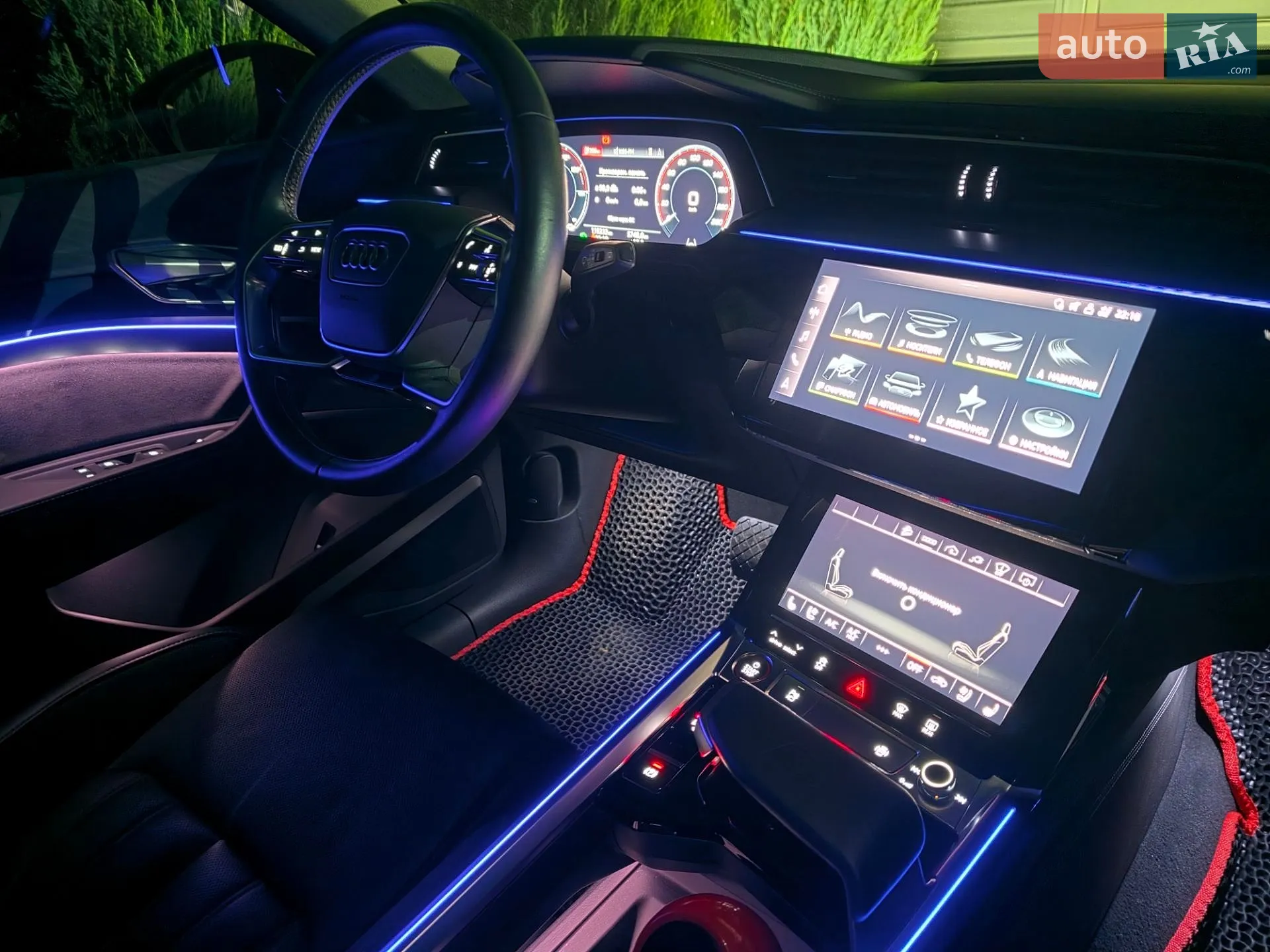 2020 Audi e-tron S - мініатюра 6