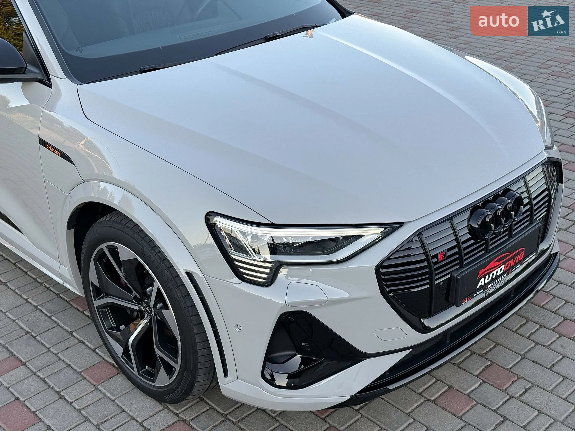 2022 Audi e-tron S - мініатюра 10