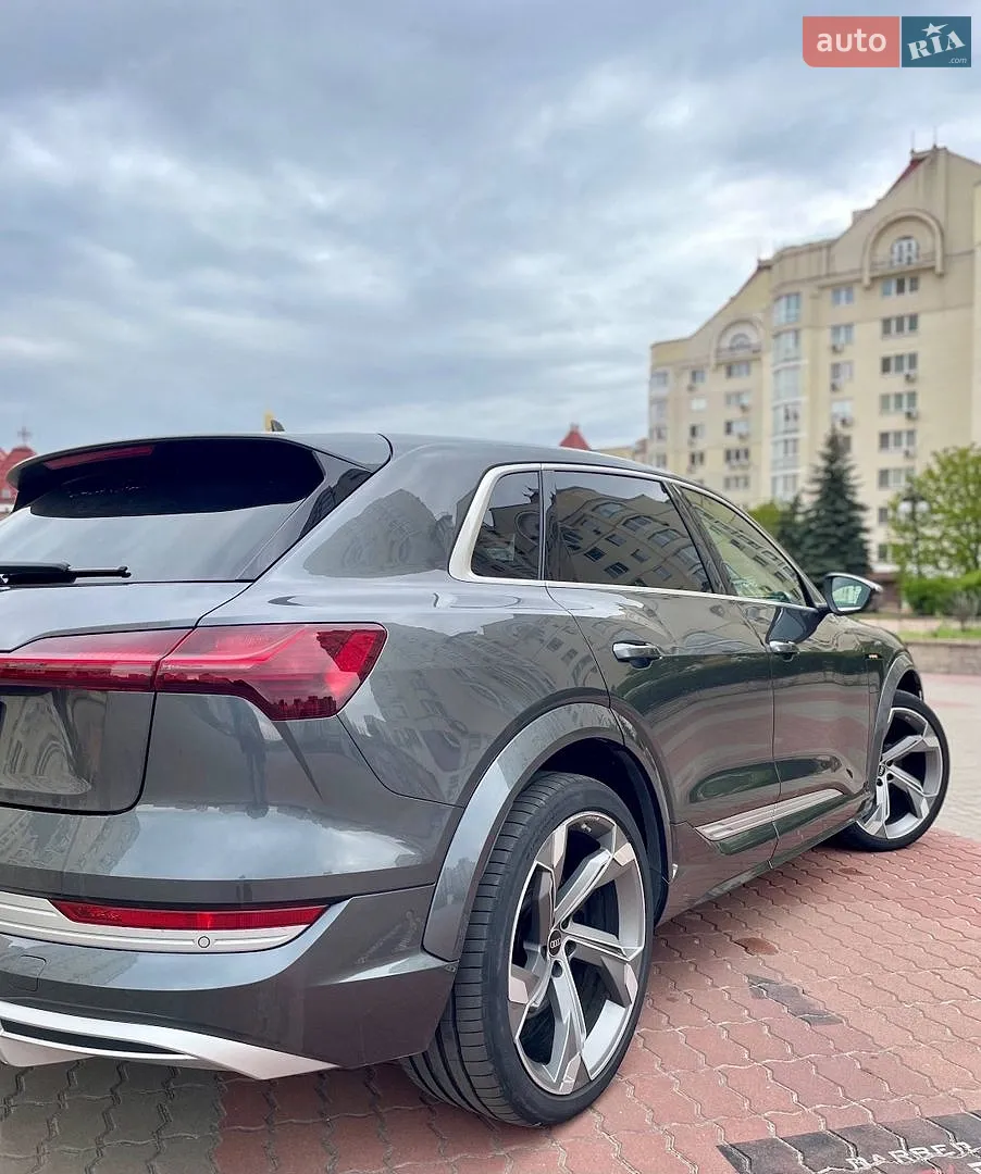 2021 Audi e-tron S - мініатюра 9