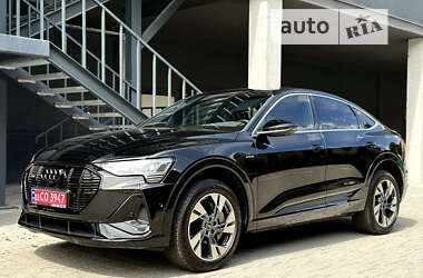 Позашляховик / Кросовер Audi e-tron Sportback 2022 в 
