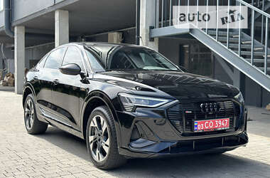 Позашляховик / Кросовер Audi e-tron Sportback 2022 в 