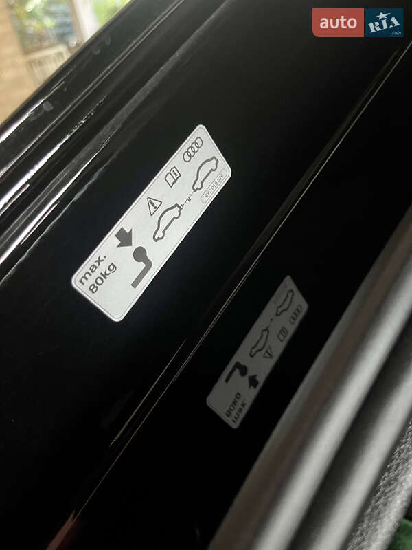 Позашляховик / Кросовер Audi e-tron Sportback 2021 в Києві