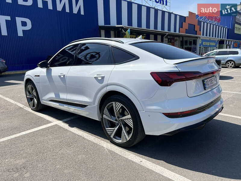 Позашляховик / Кросовер Audi e-tron Sportback 2021 в Ужгороді
