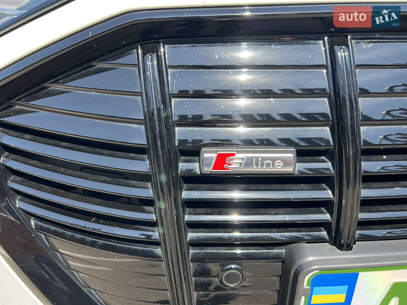 Позашляховик / Кросовер Audi e-tron Sportback 2021 в Ужгороді