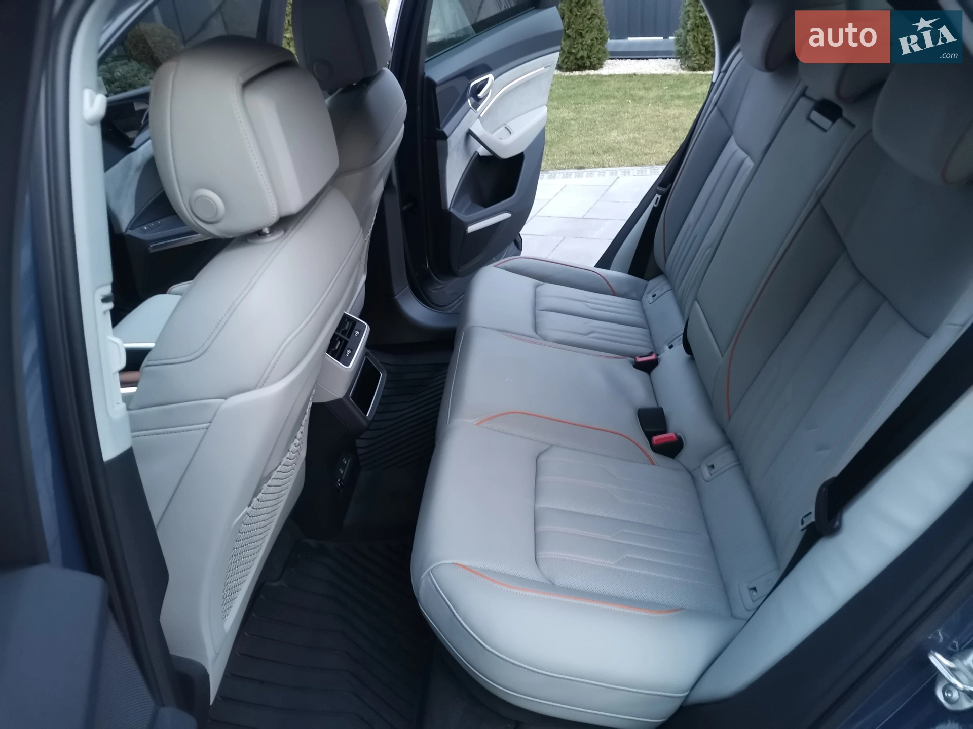 2020 Audi e-tron Sportback - мініатюра 41