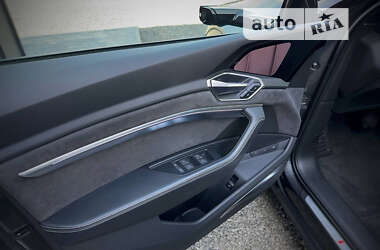 Позашляховик / Кросовер Audi e-tron Sportback 2020 в Луцьку