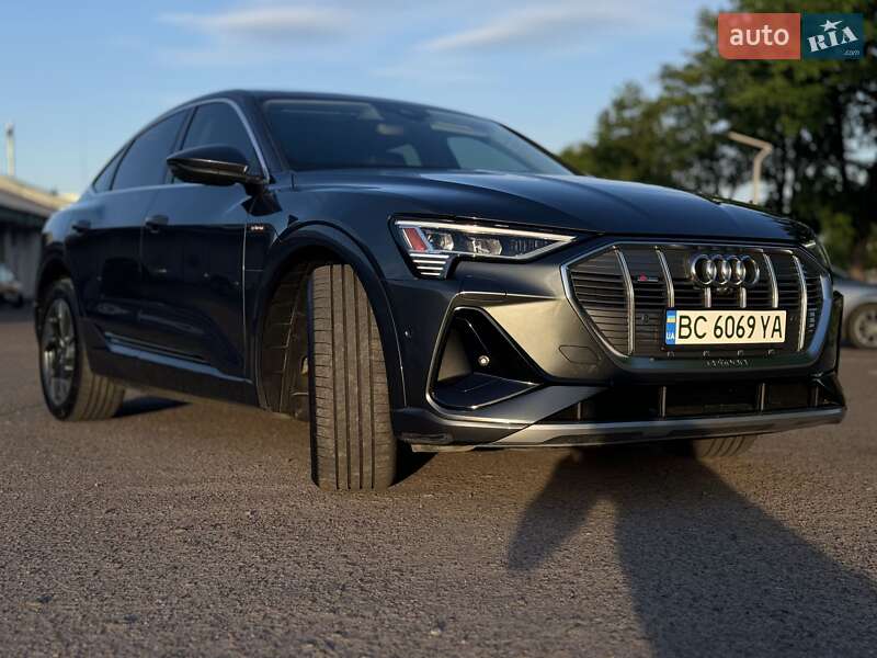 Позашляховик / Кросовер Audi e-tron Sportback 2020 в Львові