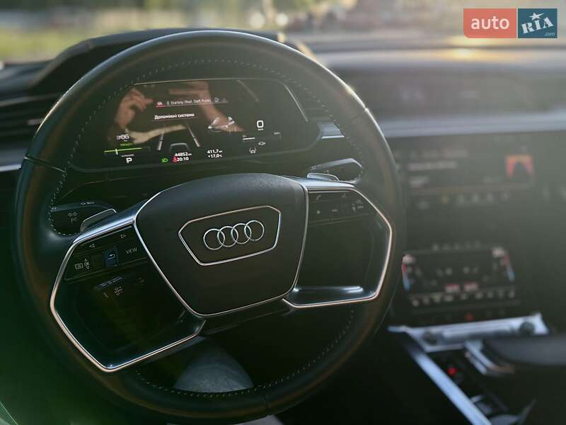 Позашляховик / Кросовер Audi e-tron Sportback 2020 в Львові