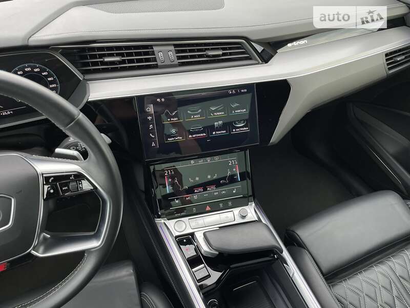 Позашляховик / Кросовер Audi e-tron Sportback 2020 в Львові