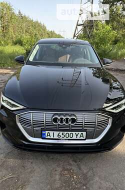 Позашляховик / Кросовер Audi e-tron Sportback 2021 в Києві