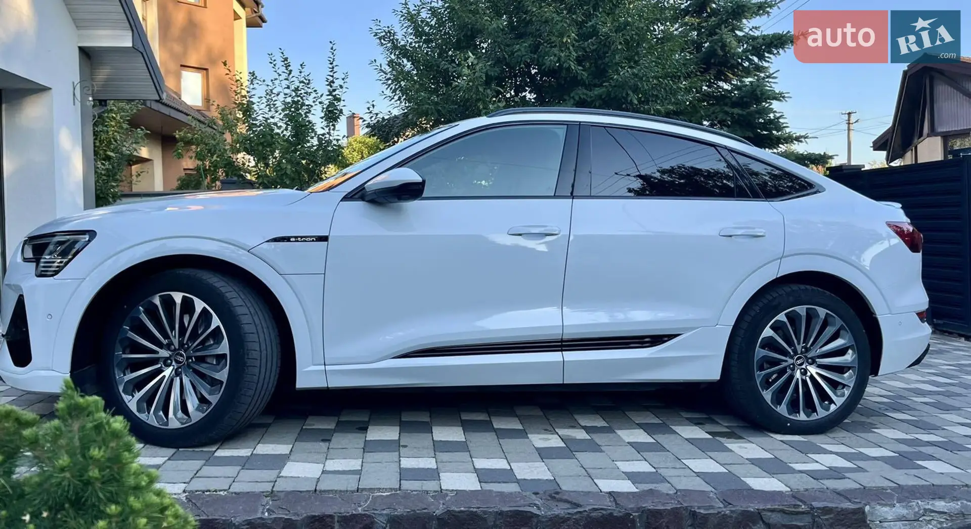 2020 Audi e-tron Sportback - мініатюра 6
