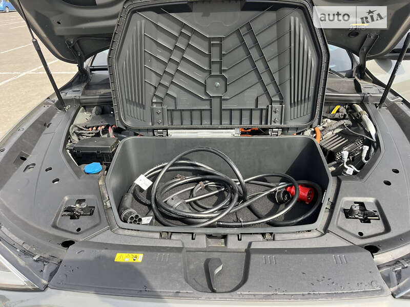 Позашляховик / Кросовер Audi e-tron Sportback 2022 в Львові фото 27 Позашляховик / Кросовер Audi e-tron Sportback 2022 в Львові