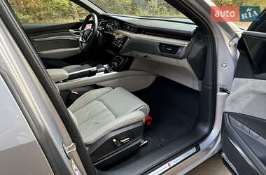 Внедорожник / Кроссовер Audi e-tron Sportback 2021 в 