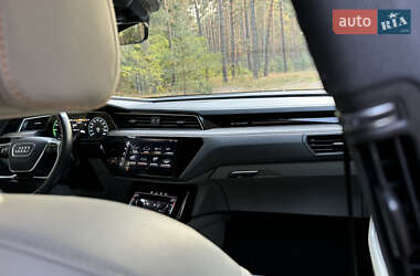 Внедорожник / Кроссовер Audi e-tron Sportback 2021 в 