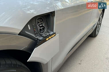 Внедорожник / Кроссовер Audi e-tron Sportback 2021 в 