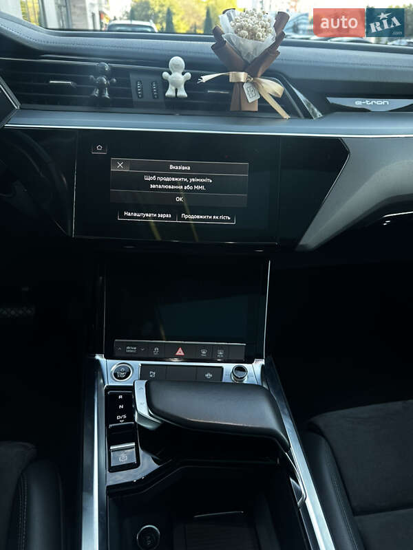 Позашляховик / Кросовер Audi e-tron Sportback 2021 в Ужгороді