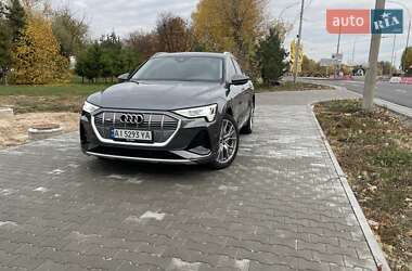 Позашляховик / Кросовер Audi e-tron Sportback 2020 в Києві