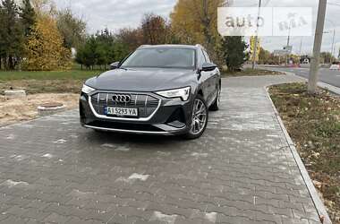 Позашляховик / Кросовер Audi e-tron Sportback 2020 в Києві