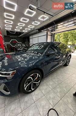 Внедорожник / Кроссовер Audi e-tron Sportback 2020 в 