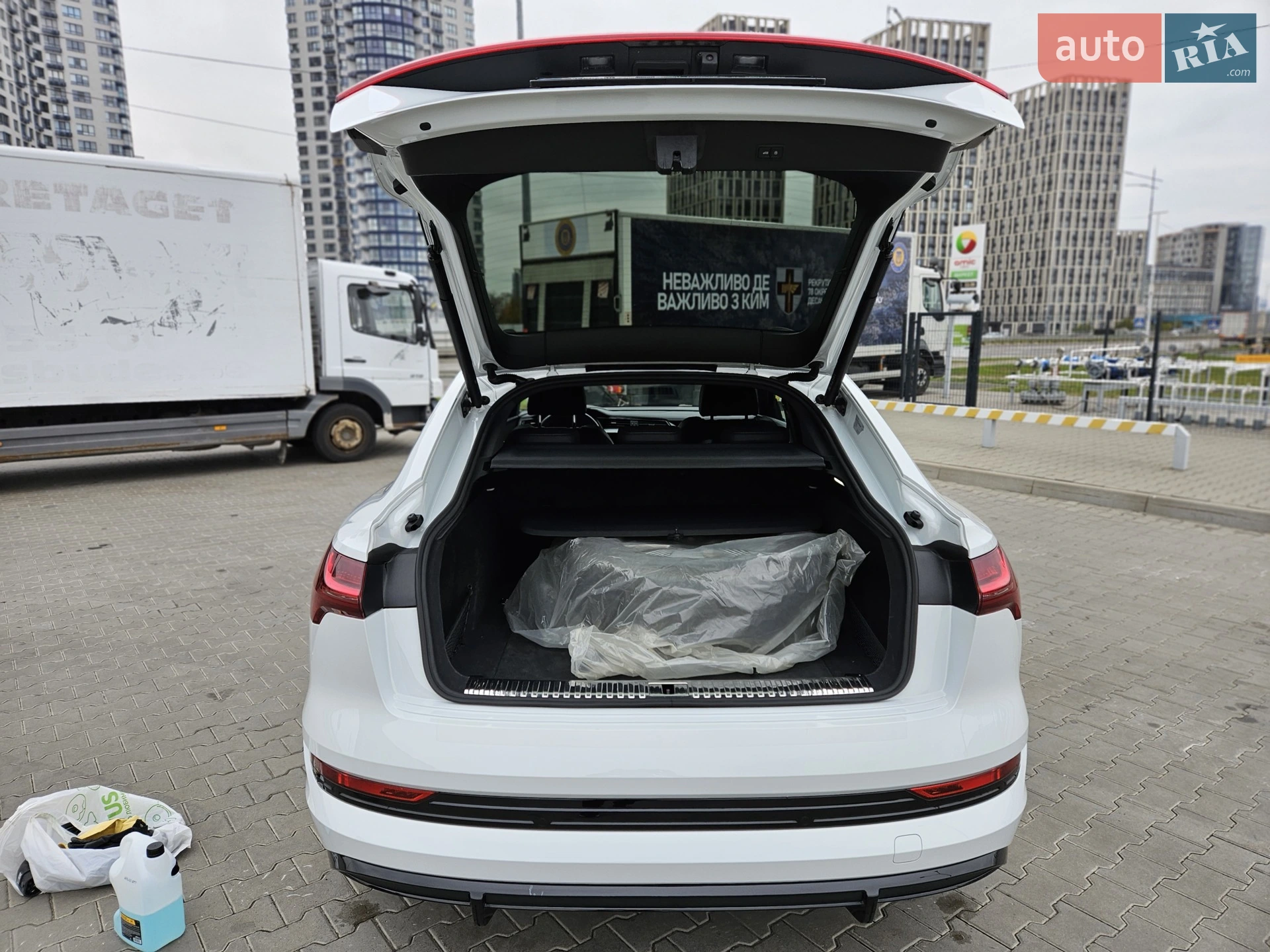 2022 Audi e-tron Sportback - мініатюра 30