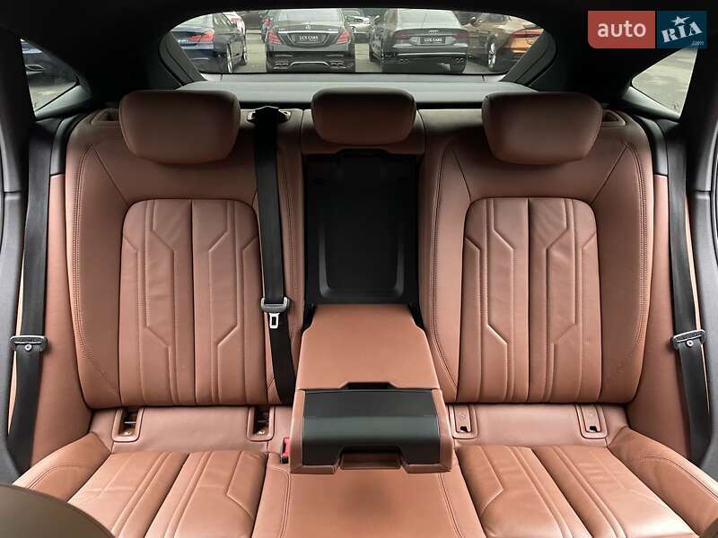 Позашляховик / Кросовер Audi e-tron Sportback 2021 в Києві