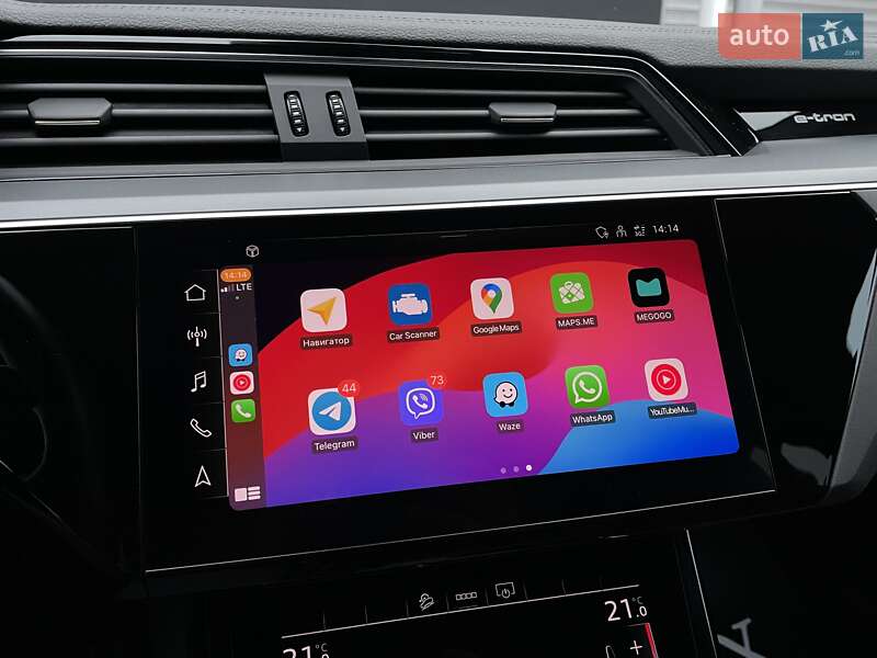 Позашляховик / Кросовер Audi e-tron Sportback 2021 в Києві