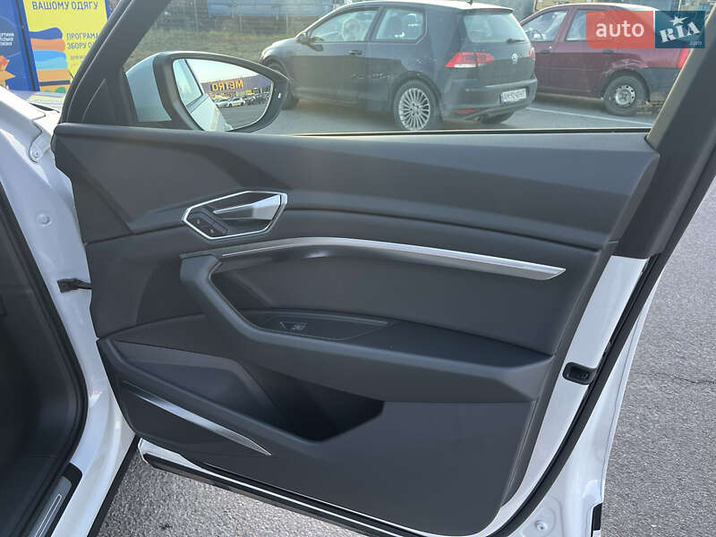 Внедорожник / Кроссовер Audi e-tron Sportback 2021 в Житомире