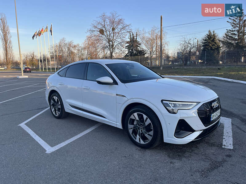 Внедорожник / Кроссовер Audi e-tron Sportback 2021 в Житомире