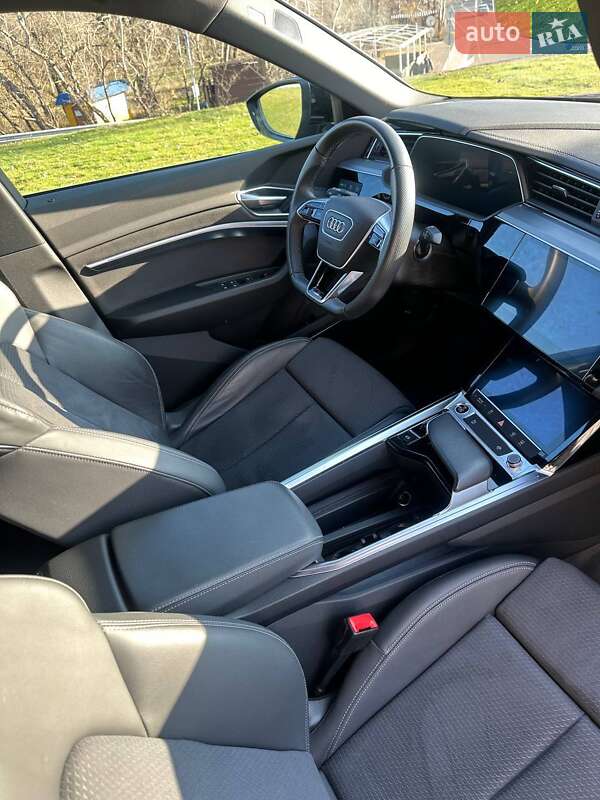 Внедорожник / Кроссовер Audi e-tron Sportback 2022 в Киеве