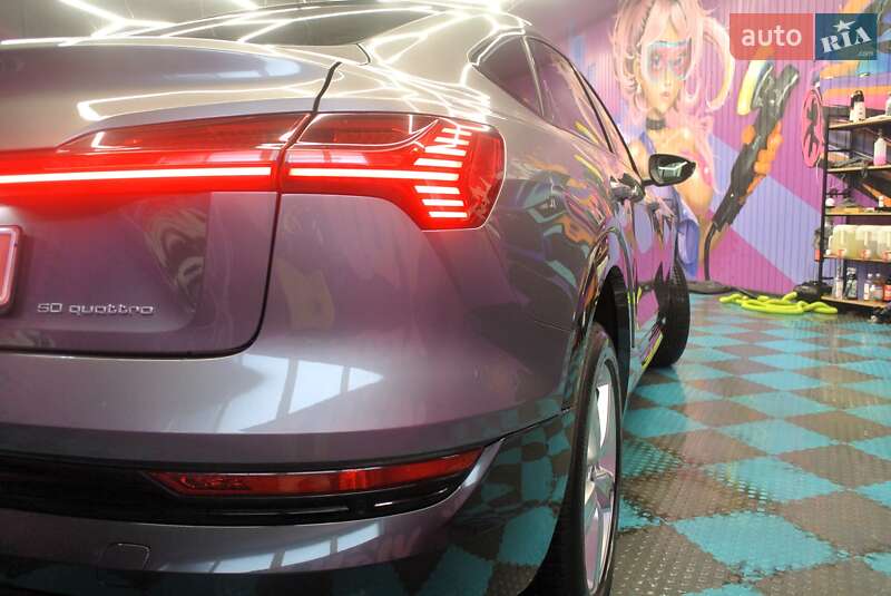 Позашляховик / Кросовер Audi e-tron Sportback 2021 в Києві фото 13 Позашляховик / Кросовер Audi e-tron Sportback 2021 в Києві