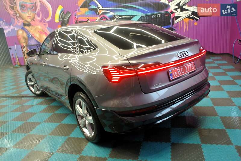 Позашляховик / Кросовер Audi e-tron Sportback 2021 в Києві фото 18 Позашляховик / Кросовер Audi e-tron Sportback 2021 в Києві