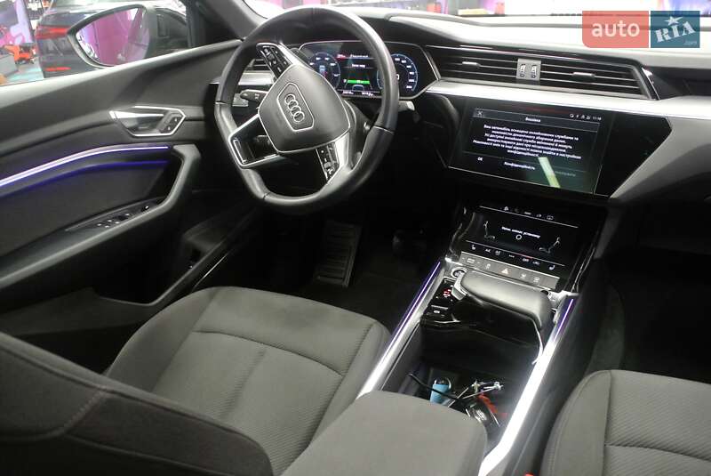 Позашляховик / Кросовер Audi e-tron Sportback 2021 в Києві фото 28 Позашляховик / Кросовер Audi e-tron Sportback 2021 в Києві