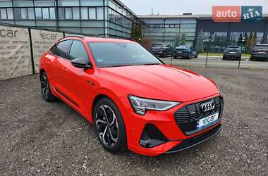 Позашляховик / Кросовер Audi e-tron Sportback 2021 в Києві