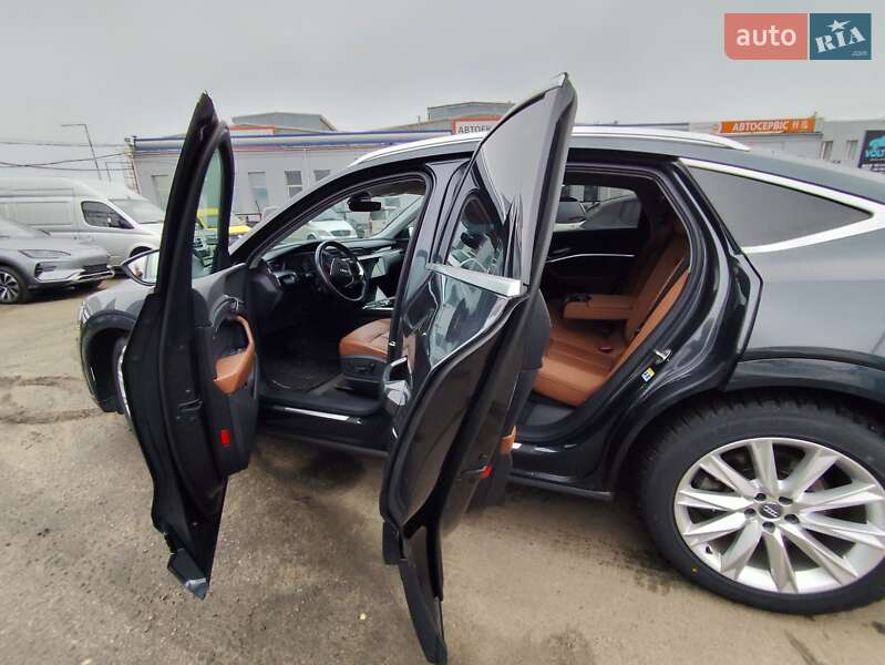 Позашляховик / Кросовер Audi e-tron Sportback 2020 в Києві