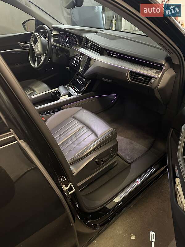Внедорожник / Кроссовер Audi e-tron Sportback 2021 в Днепре