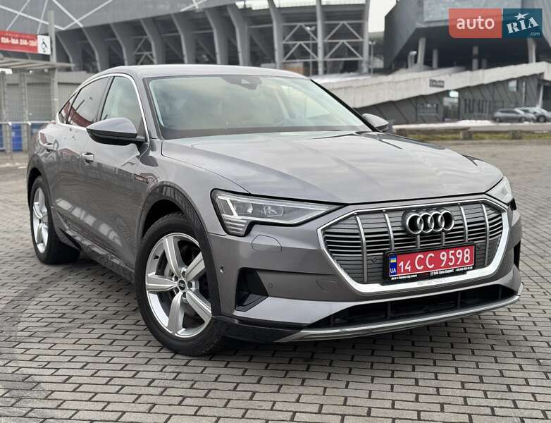 Позашляховик / Кросовер Audi e-tron Sportback 2020 в Львові