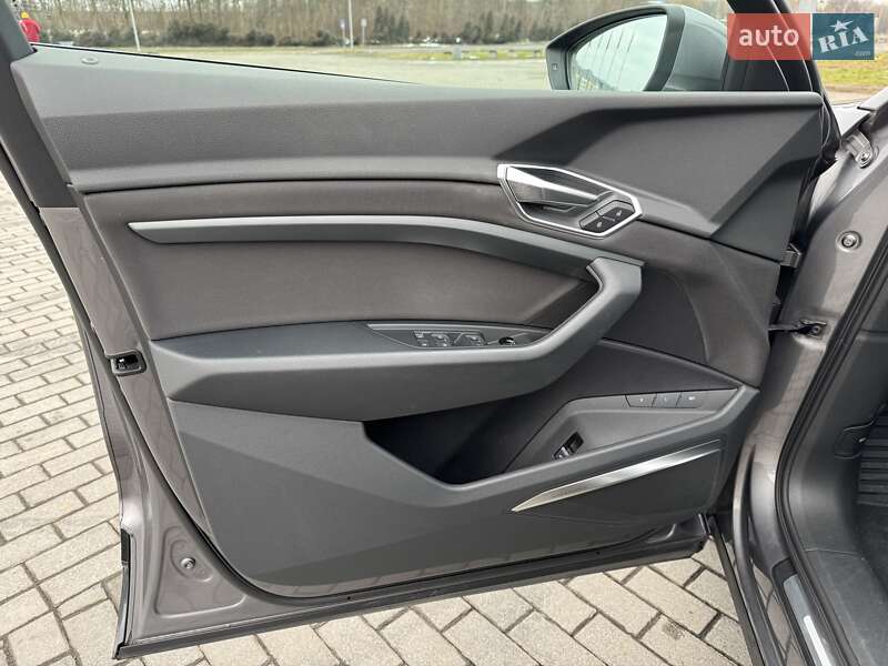 Позашляховик / Кросовер Audi e-tron Sportback 2020 в Львові