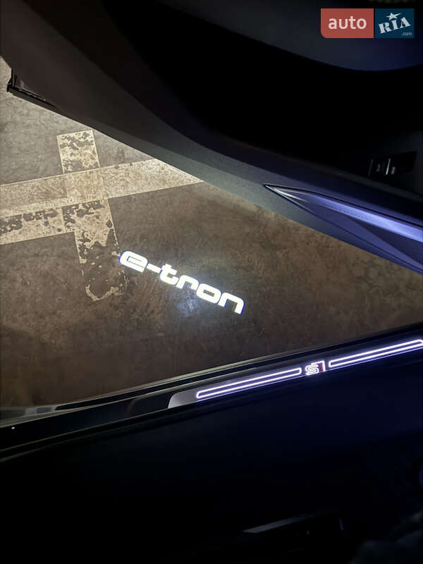 Позашляховик / Кросовер Audi e-tron Sportback 2022 в Львові фото 28 Позашляховик / Кросовер Audi e-tron Sportback 2022 в Львові