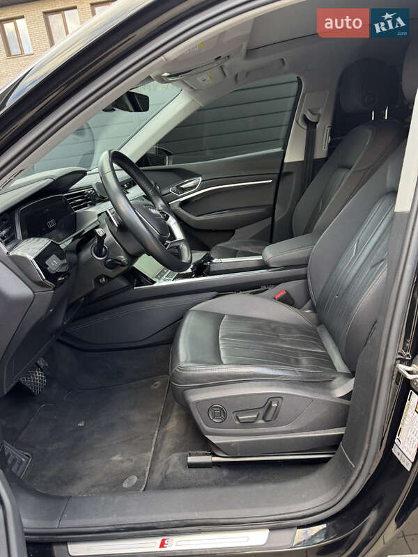 Позашляховик / Кросовер Audi e-tron Sportback 2020 в Львові