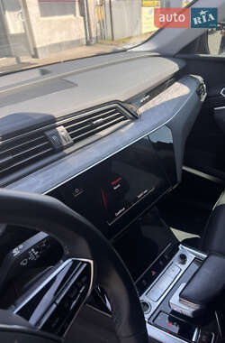 Внедорожник / Кроссовер Audi e-tron Sportback 2022 в 