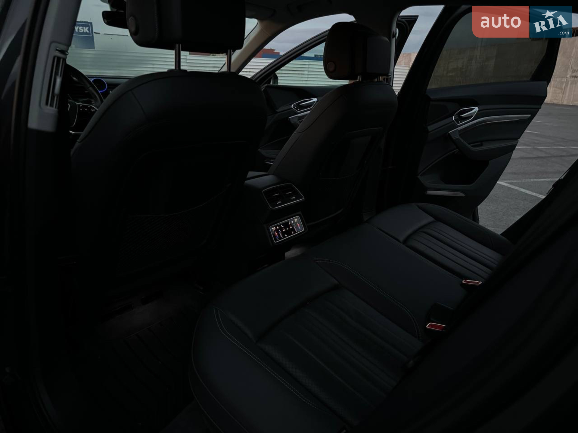2020 Audi e-tron Sportback - мініатюра 23